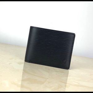 Men’s Louis Vuitton Wallet - Read Description